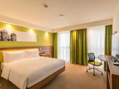 Hampton by Hilton Munich City West - 29