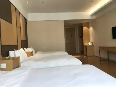 JI Shanghai Hongqiao Jinhui Road - 38