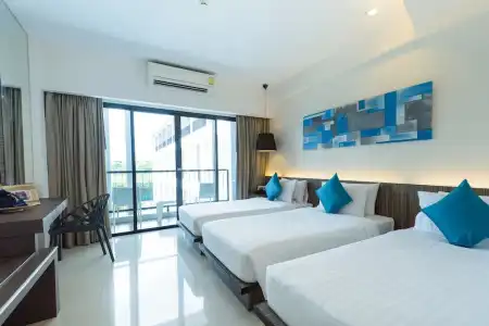 J Residence - 140
