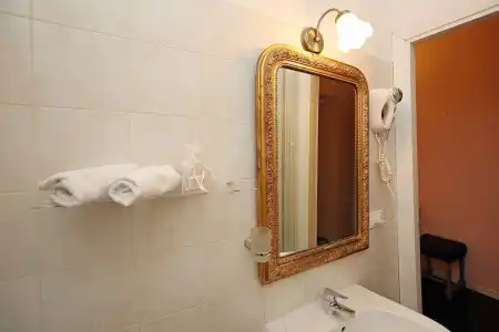 Amica Rome Guest House - 24