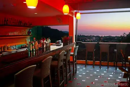 CC's Hideaway - 8