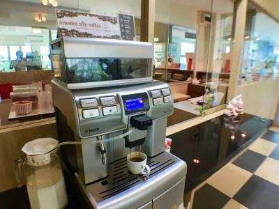 Trat Center - 10