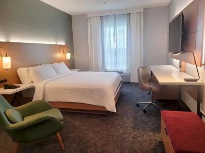 DoubleTree by Hilton Houston Westchase - 48
