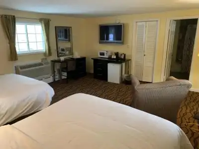 Four Winds Country Motel - 2