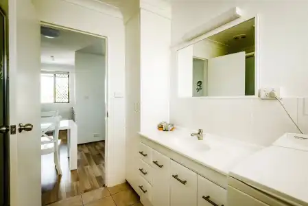 Coffs Harbour Holiday Apartments - 17