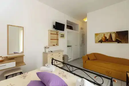Pension Ageliki - 25