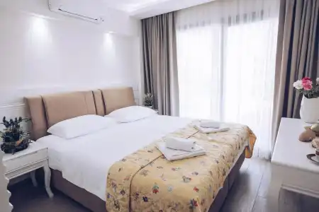 Princess Kinli Suites - 3