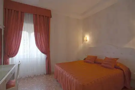 Navona Queen Rooftop - 128