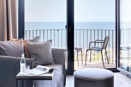 Lighthouse & Spa - 8