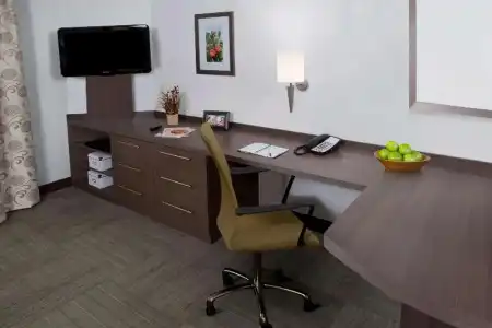 Sonesta Simply Suites Garden Grove Anaheim - 37