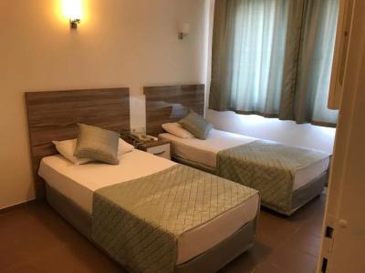 Narcis Apart - 40
