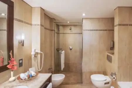 Khalidiya Palace Rayhaan by Rotana, Abu Dhabi - 8
