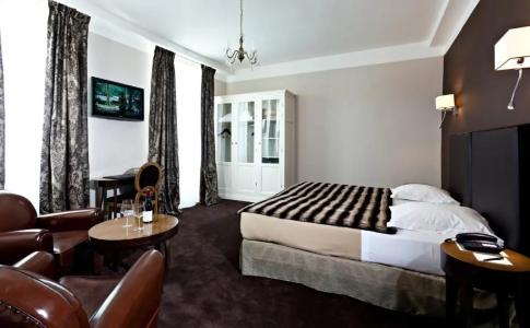 Hôtel de la Poste - 53