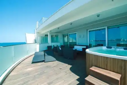 Premier & Suites - 13