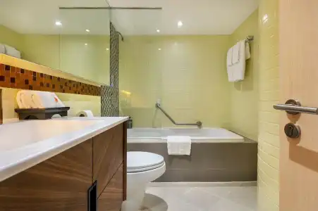 Bandara Silom Suites - 106
