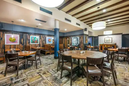 Best Western Premier Mariemont Inn - 20