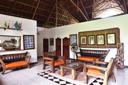 Mnarani Beach Cottages - 3