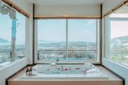 The View Rawada Phuket - 53