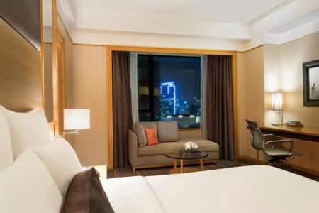 Renaissance Riverside Saigon - 79