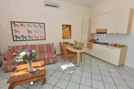 Miramare Residence Guest House - 94