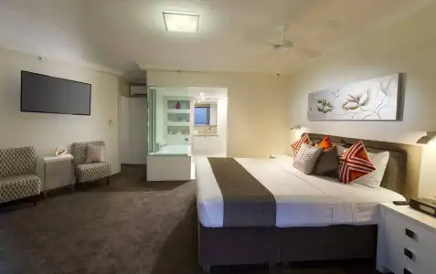 2nd Avenue Beachside Apartments - 5