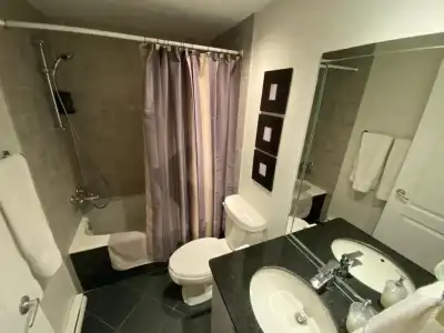 Quality Inn Centre-Ville - 27