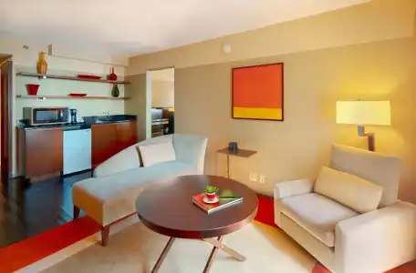 Crowne Plaza Chicago West Loop by IHG - 4