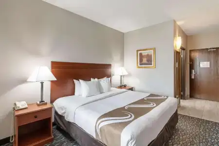 Quality Suites Austin South St. Elmo District - 19