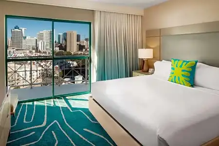 Embassy Suites by Hilton San Diego Bay Downtown - 59