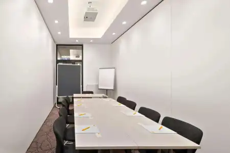 Super 8 by Wyndham Munich City North - 8