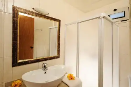 Notos Heights & Suites - 9