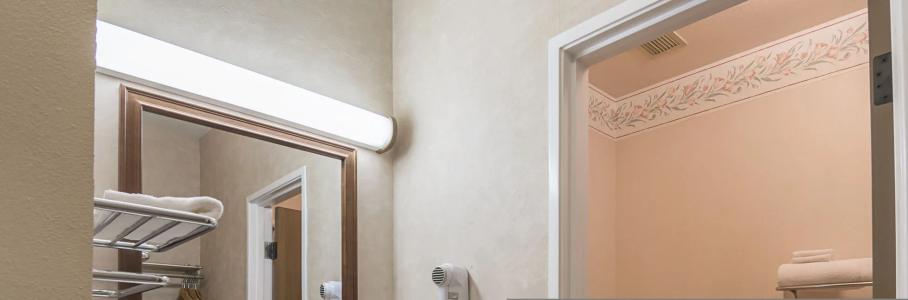 Hampton Inn Fresno Airport - 16