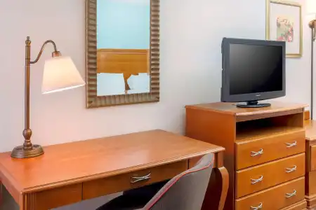 Hampton Inn Laredo - 44