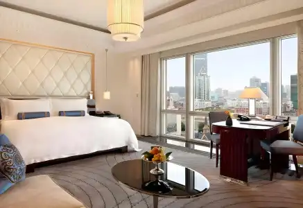 The Peninsula Shanghai - 17