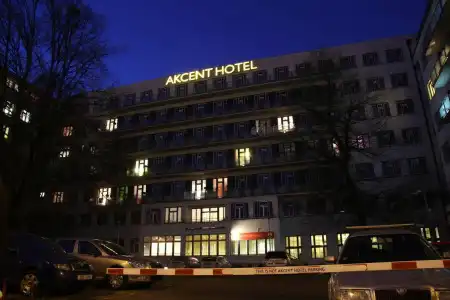 Akcent - 0