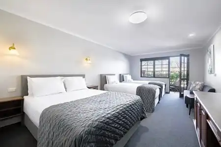 Adelaide Inn - 52