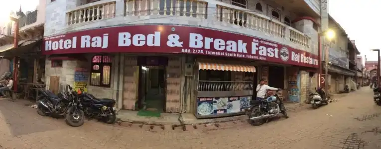 Raj Bed & Breakfast - 28
