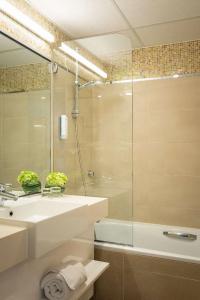 Best Western Plus Le Moderne - 81