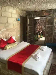 Stone Age Mansion - 36