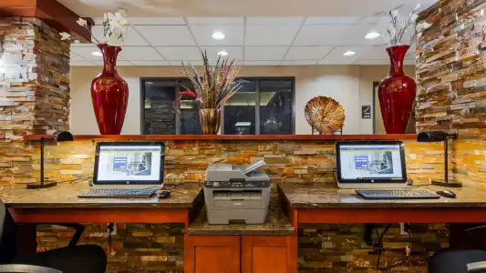 Best Western Plus Vancouver Mall Dr. & Suites - 23