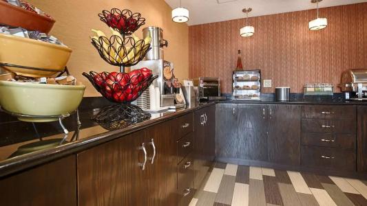 Best Western Luxbury Inn Fort Wayne - 27
