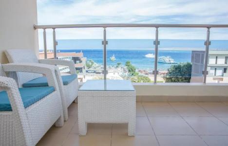 Redcon Suites - 209