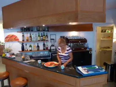 Yacht Club - 1