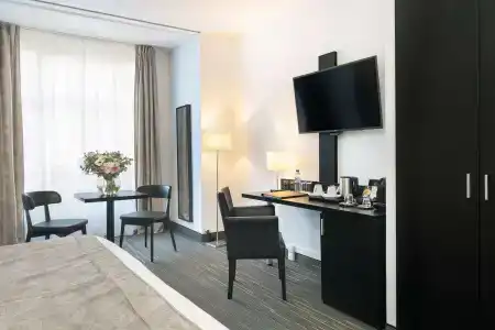 Best Western Plus Hôtel Massena - 93