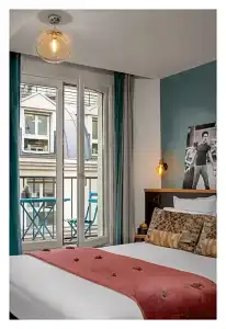 Lyric Paris - 83