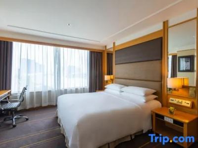 Renaissance Riverside Saigon - 77