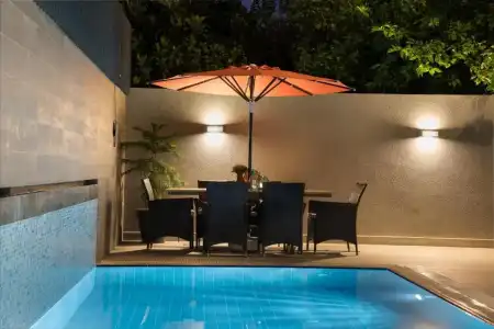 Trend Suites - 16