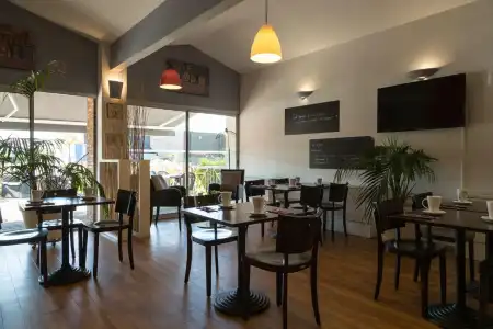 Sure by Best Western Bordeaux Lac - 35