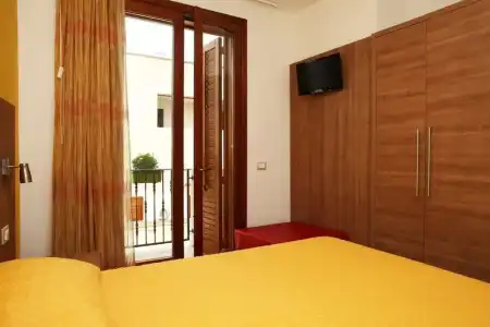 Coralia Bed and Breakfast - 35