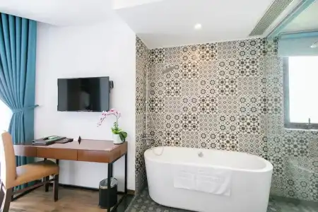 Ritzy Boutique Da Nang - 183